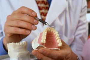Φωτογραφία: Μετεγκατάσταση της οδοντοστοιχίας στο εργαστήριο