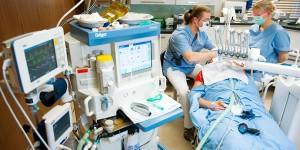 Foto: Implantatie onder algemene anesthesie